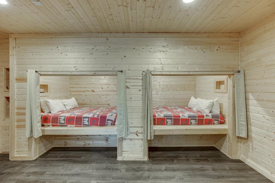 Deluxe Cabin For Groups Near Helen W Hot Tub Cornelia Ngoại thất bức ảnh